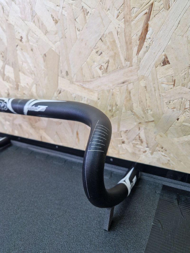 Used Pro Manubrio strada 2016 bike — image 4 of 12