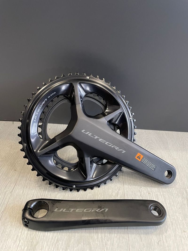 Used Shimano Guarnitura Ultegra R8100-P con Misuratore di Potenza 2025 Drivetrain & Pedals