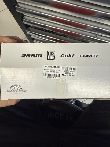 Käytetty Sram Rival Left Shifter 11-speed 2024 Drivetrain & Pedals