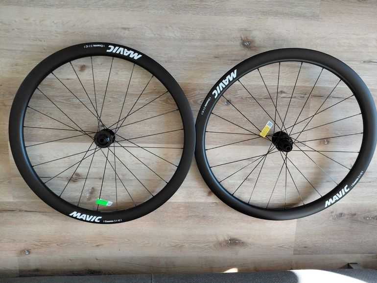 Used Mavic Cosmic S 42 Disc 2025 bike — image 1 of 9