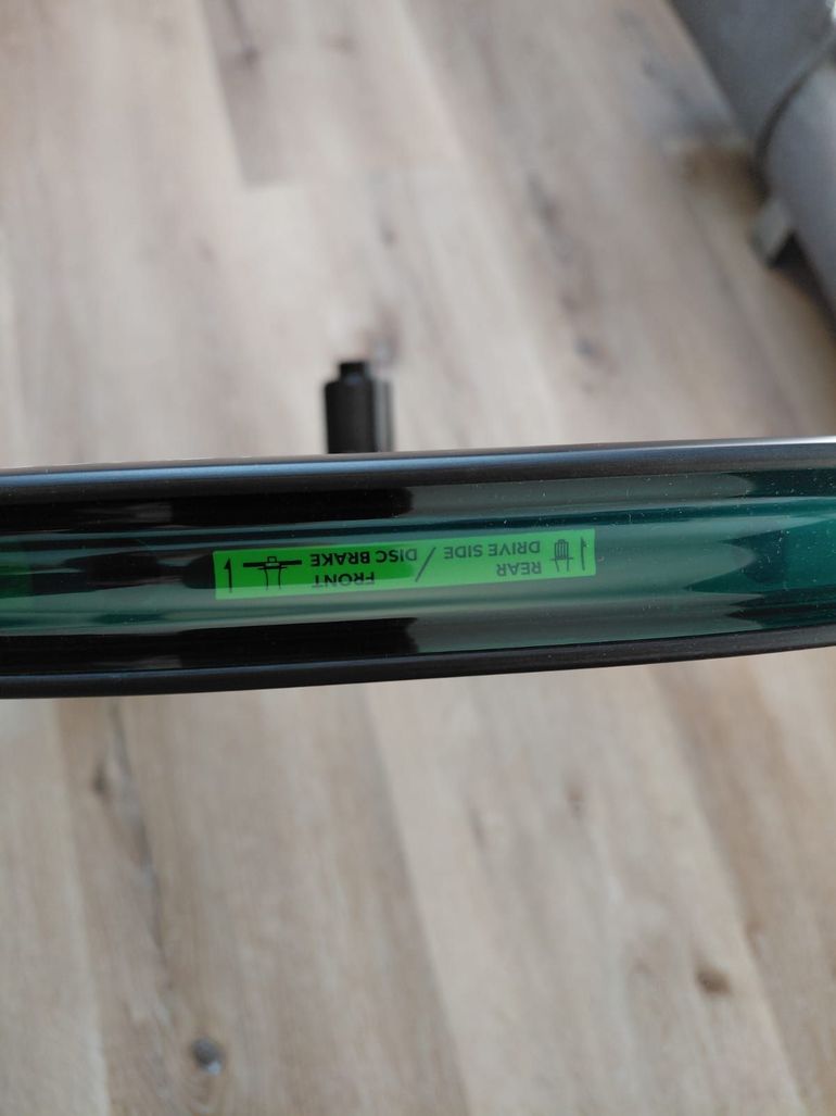 Used Mavic Cosmic S 42 Disc 2025 bike — image 8 of 9