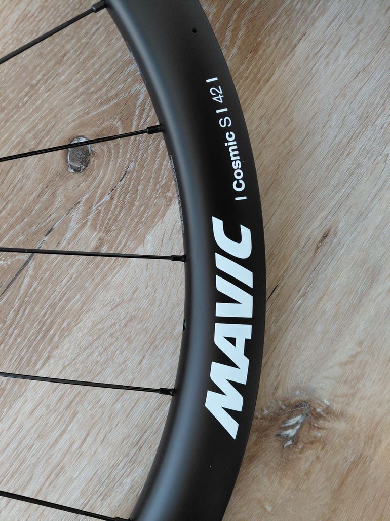Used Mavic Cosmic S 42 Disc 2025 bike — image 4 of 9