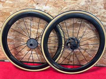 Mavic COSMIC ULTIMATE 45 DISC 2024 Wheels de segunda mano