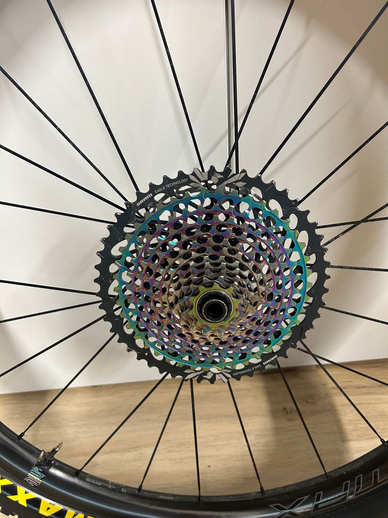 Used Mavic CROSSMAX SLR 29 2021 bike — image 2 of 13
