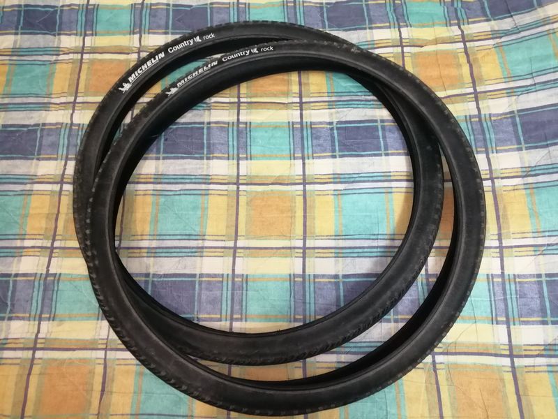 Used Michelin Country Rock 26 x 1.75 Tire Tyres & Tubes