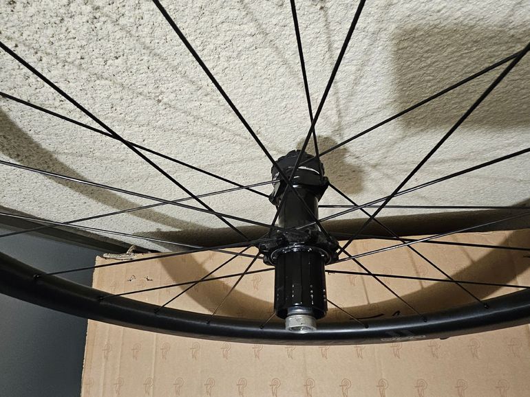Used Fulcrum 42 Carbono 2025 bike — image 7 of 11