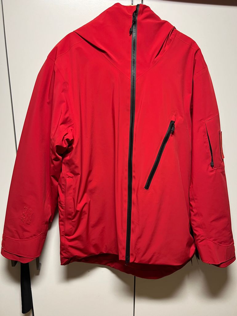 Used The Mountain Studio Insulated Sk Jacket 2025 bike — image 1 of 5