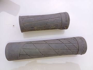 Tweedehands Sram grip shift 12 vitesses bike — afbeelding 6 van 11