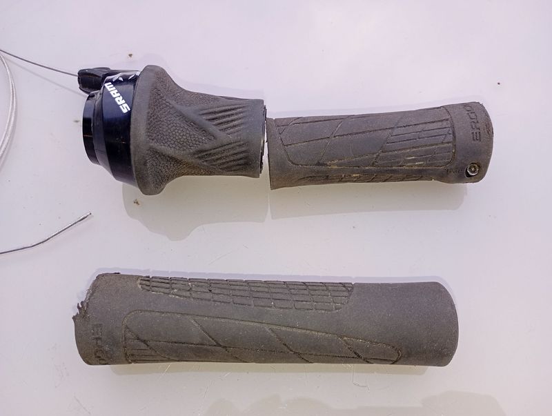Brugt Sram grip shift 12 vitesses Drivetrain & Pedals