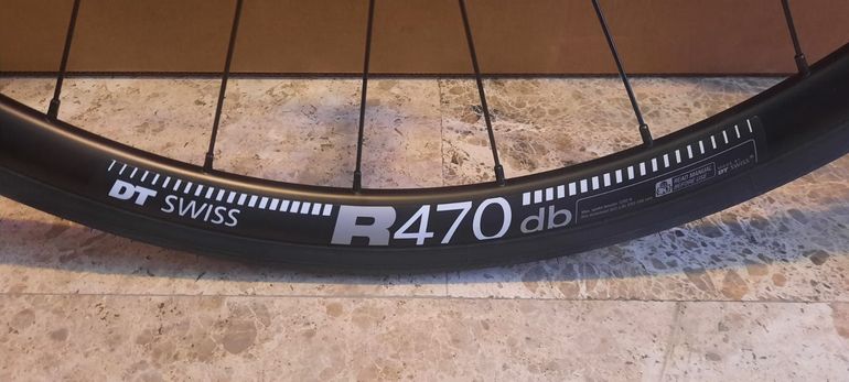 Used Dt Swiss DT Siwiss R470db 2024 bike — image 2 of 8