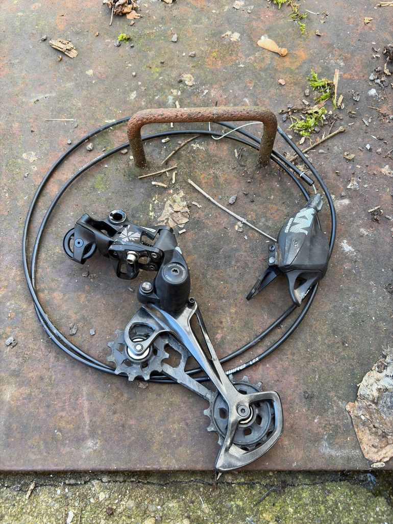 Used Sram Eagle NX Schaltwerk mit Hebel und Bowdenzug 2023 bike — image 1 of 3