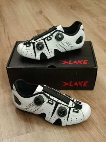 Lake, Sapatos de Ciclismo  CX241 Wide Carbon "Termo-moldáveis" Novos