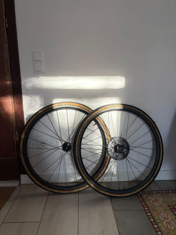 Venn 30 TCD SL with Tune Hubs Wheels usato