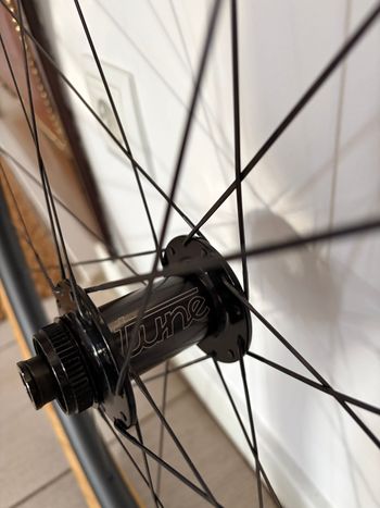 Used Venn 30 TCD SL with Tune Hubs bike — image 5 of 10