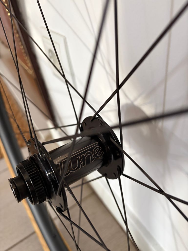 Used Venn 30 TCD SL with Tune Hubs bike — image 5 of 10