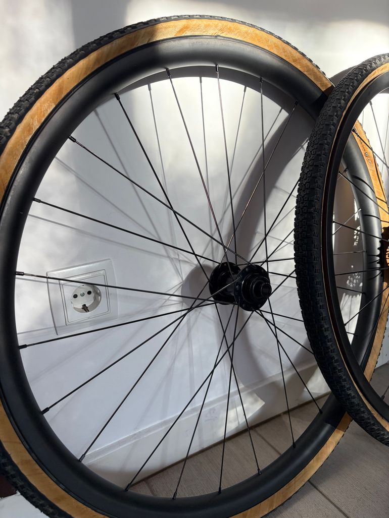 Used Venn 30 TCD SL with Tune Hubs bike — image 2 of 10