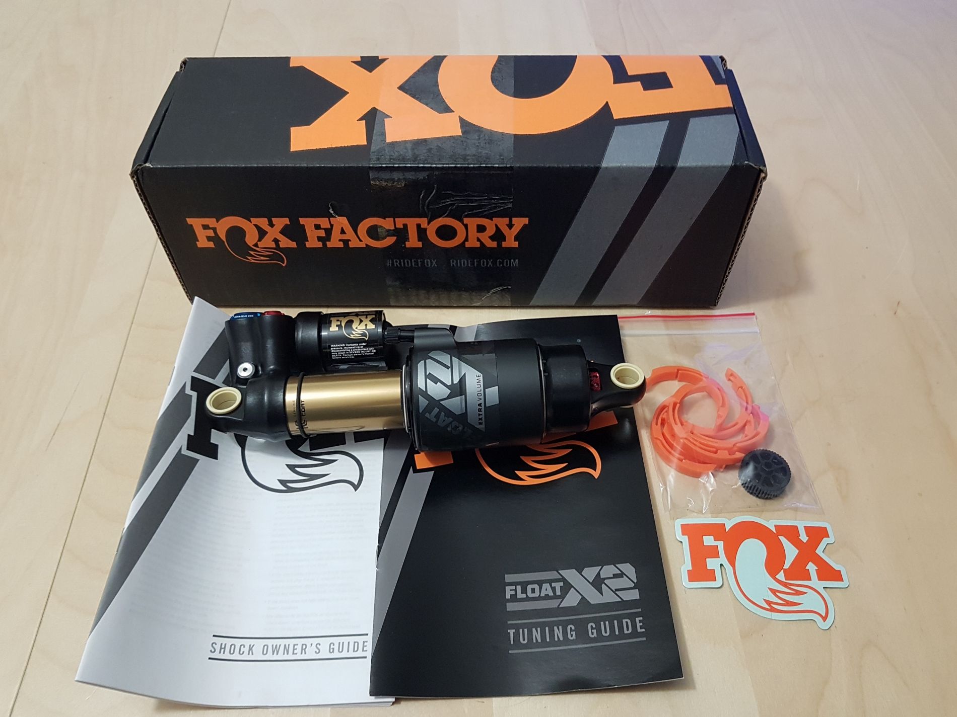 Fox Float X2 Kashima 2Pos-Adj リアショック Fox Float X2 2Pos-Adj