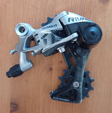Used Sram RIVAL 22 Rear Derailleur 11-speed bike — image 2 of 4