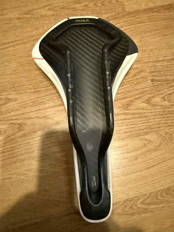 Fizik Antares 00 Carbon Braided bike d'occasion — image 2 sur 2