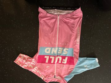 Used Innerforce Full Send Cycling Jerseys Short & Long Sleeve Women's XS bike — image 3 of 4