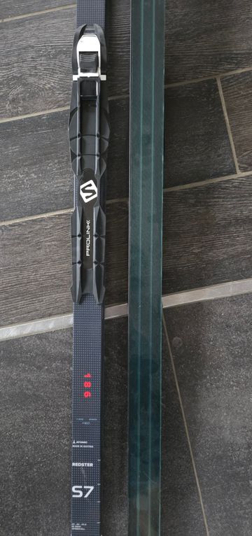 Used Atomic Redster S7 Skis + Bindings 186cm bike — image 3 of 3