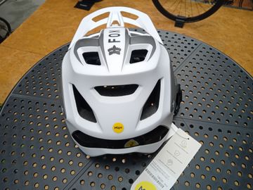 Używany Fox Speedframe Pro Defy Helmet 2025 bike — zdjęcie 3 z 5