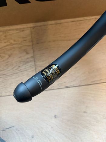 Used Enve Bar Road Compact 40cm 2025 bike — image 5 of 8