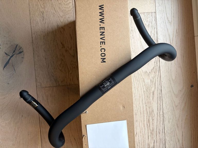 Used Enve Bar Road Compact 40cm 2025 bike — image 4 of 8