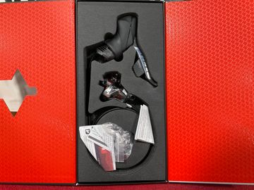 Used Sram Red eTAP AXS 2022 bike — image 3 of 5