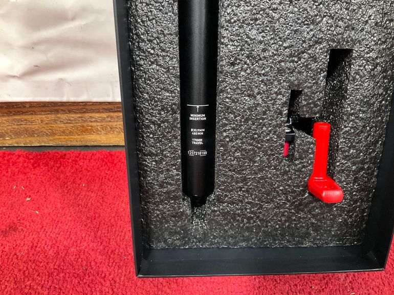 Used Rock Shox Reverb 170mm 30.9mm 2024 bike — image 3 of 3