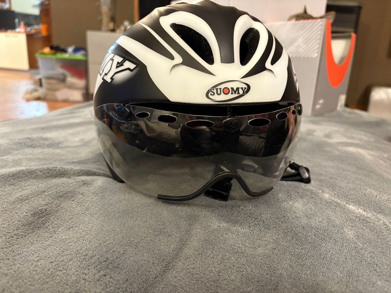 Used Suomy gt-r 2015 bike — image 1 of 4