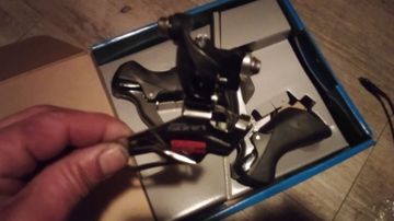 Used Shimano Claris R2000 Brake Levers with Derailleur 2025 bike — image 5 of 10