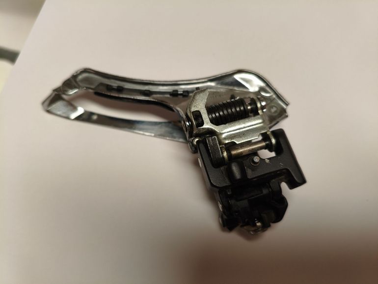Used Shimano Desviador delantero  105 2018 bike — image 2 of 5