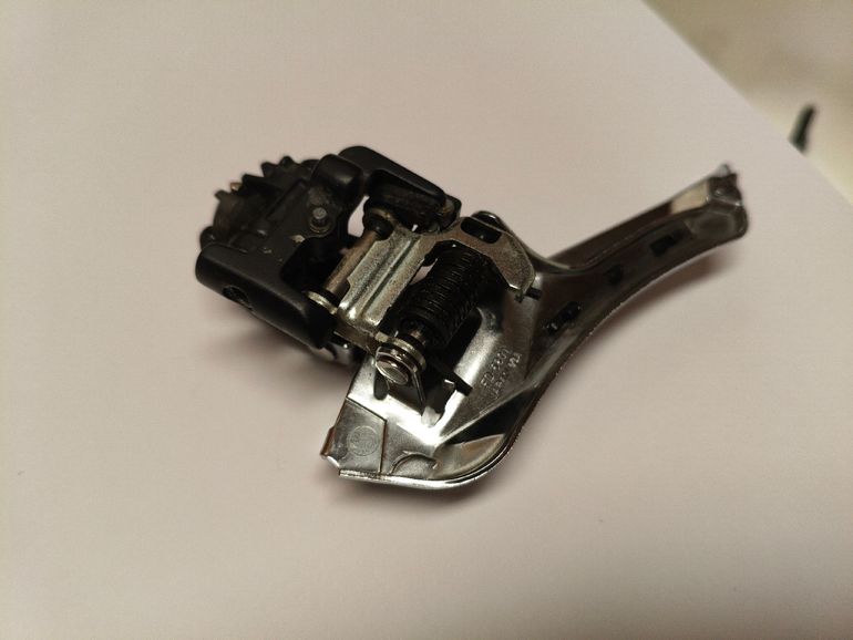 Used Shimano Desviador delantero  105 2018 bike — image 3 of 5