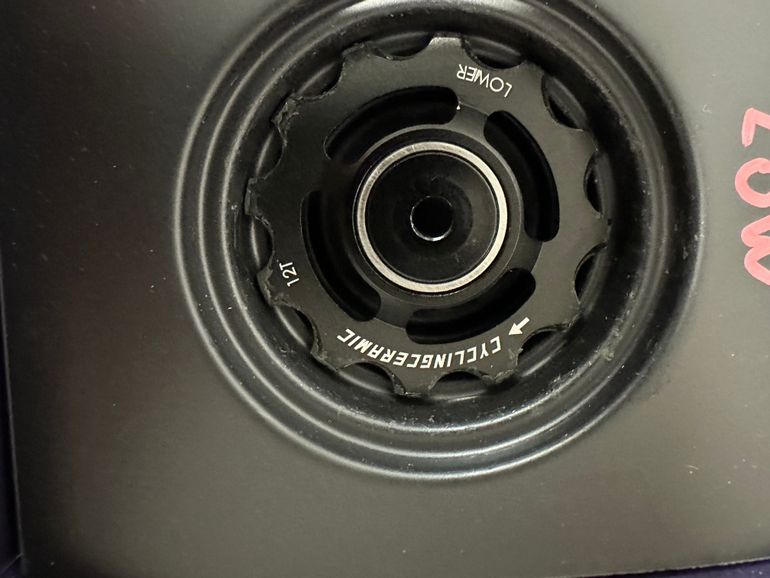 Used Cyclingcermic Pulley Wheels 2025 bike — image 3 of 6
