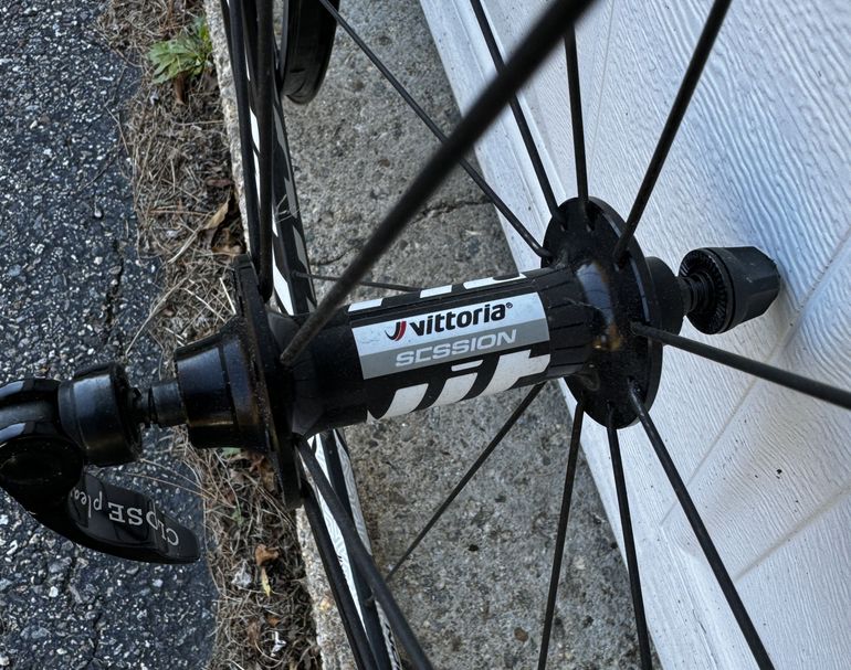 Used Vittoria Session bike — image 3 of 7