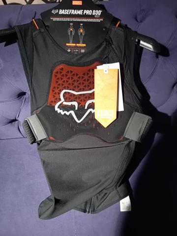Fox Baseframe Pro D3O Vest bike d'occasion — image 3 sur 5