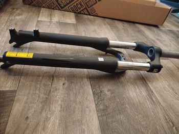 Sr Suntour, SR Suntour XCE coil spring, 100mm travel