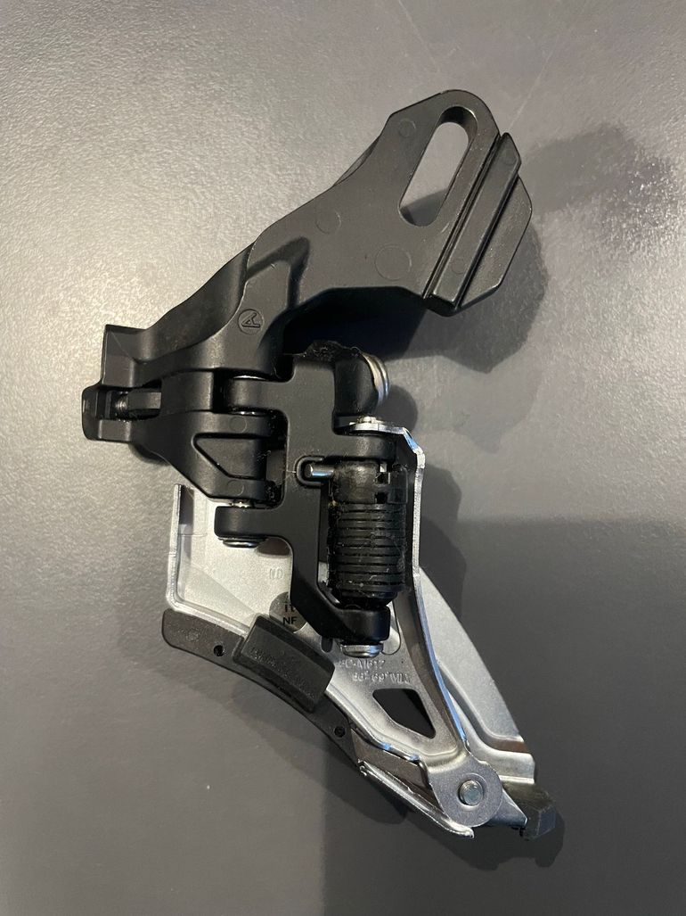 Used Shimano deragliatore  Deore FD-M617 2018 bike — image 2 of 2