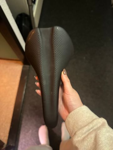 Used Bontrager Arvada zadel 138mm 2022 Saddles & Seatposts