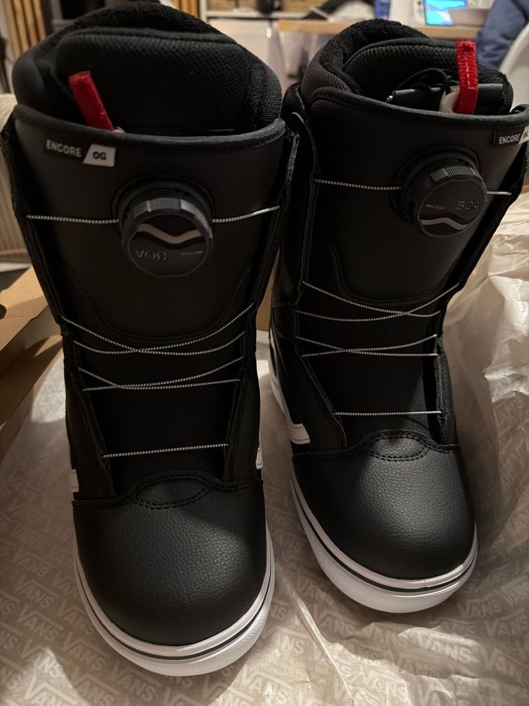 Used Vans Boots snowboard 2025 bike — image 3 of 4