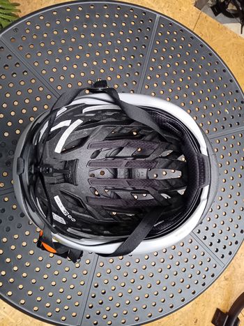 Used Giro Helios Spherical MIPS Helmet 2025 bike — image 6 of 6