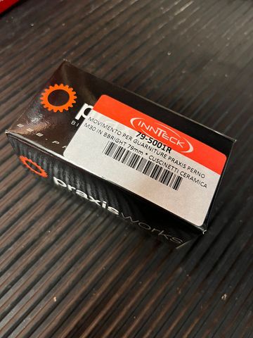 Praxis Works M30 BBRIGHT Road Ceramic Bottom Bracket 2025 Drivetrain & Pedals usato