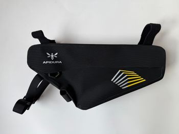 Apidura, Racing 2.4L Frame Pack