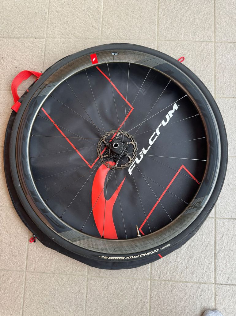 Used Fulcrum Pneus vélo de route 2023 bike — image 4 of 9