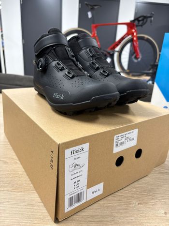 Used Fizik Terra Artica GTX bike