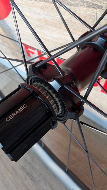 FHD Carbon FHD WAVE 50 2025 bike usato — immagine 6 di 6