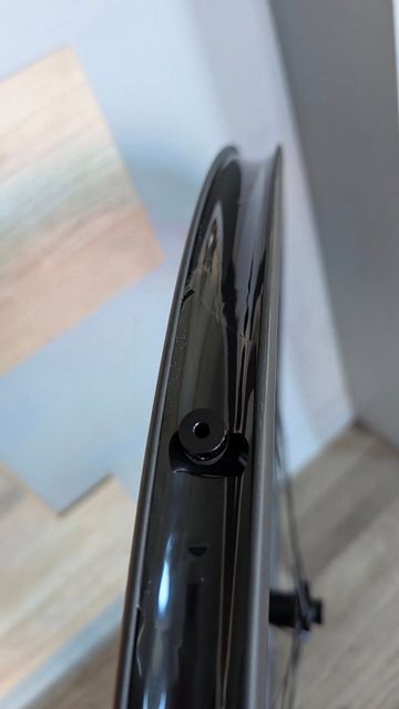 FHD Carbon FHD WAVE 50 2025 bike usato — immagine 3 di 6
