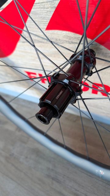 FHD Carbon FHD WAVE 50 2025 bike usato — immagine 4 di 6