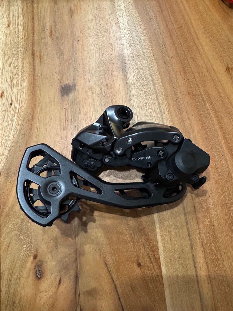 Used Shimano GRX RD-RX825 Schaltwerk Di2, 2x12 fach 2025 bike — image 2 of 4